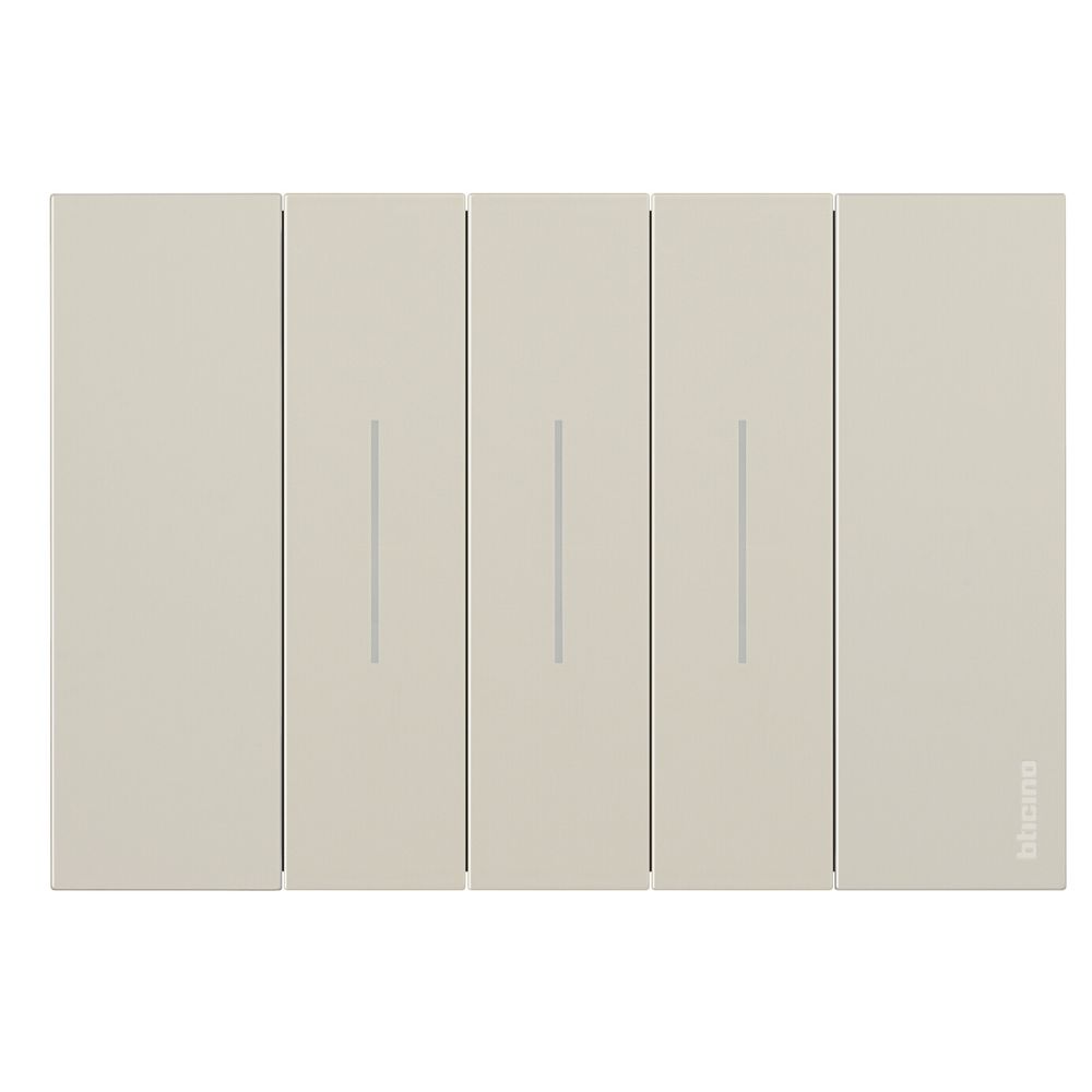 Living Now™ – Cover plate – 3 modules