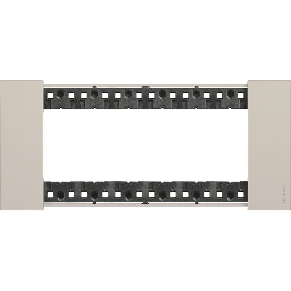 Living Now™ – Cover plate – 6 modules