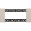 Living Now™ – Cover plate – 6 modules