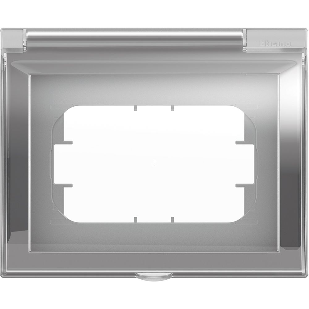 Living Now™ – Waterproof cover – IP44 – 3 modules