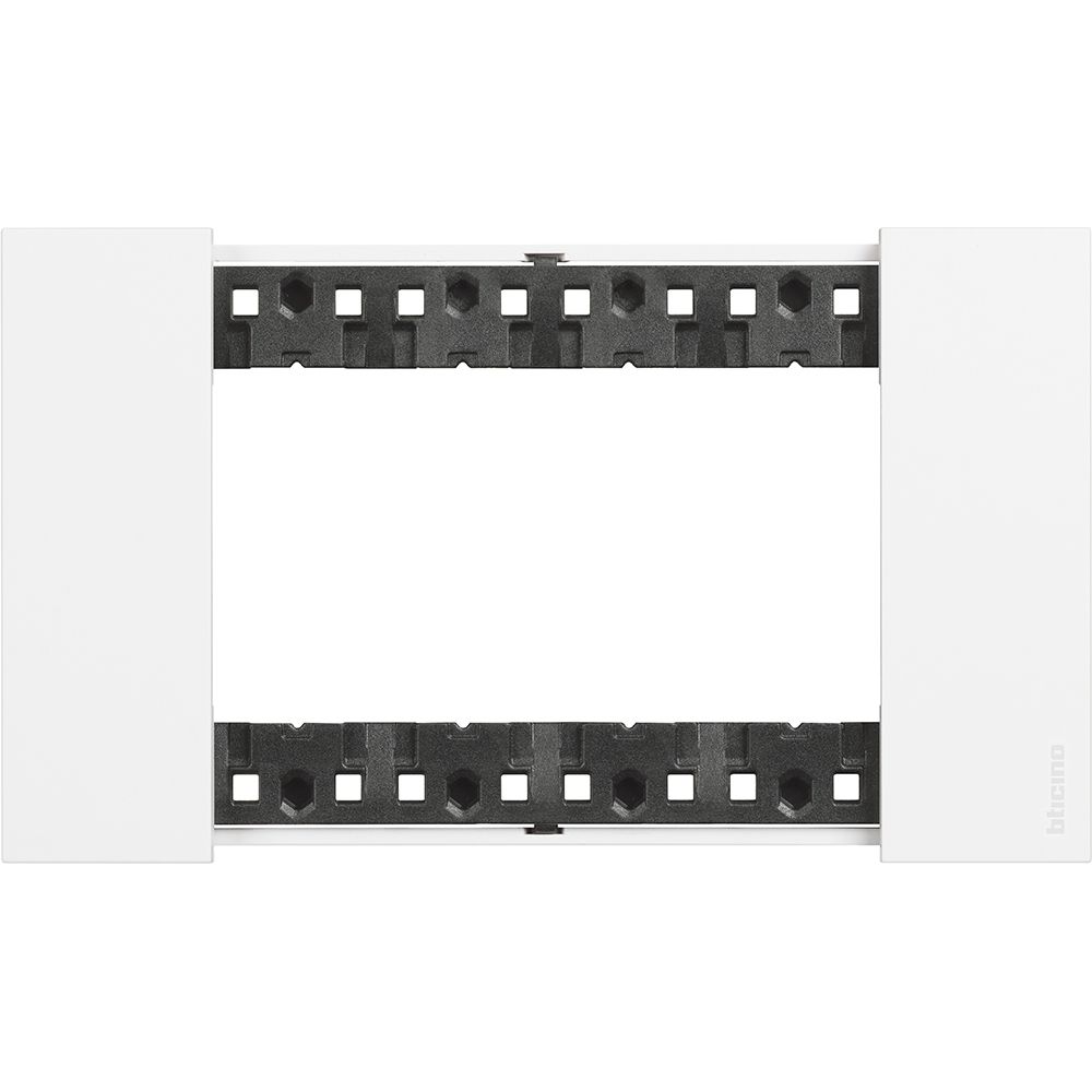 Living Now™ – Cover plate - Matt White – 4 modules (Quadrio)