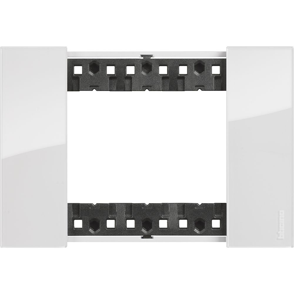 Living Now™ – Cover plate - Glassy Finish – 3 modules