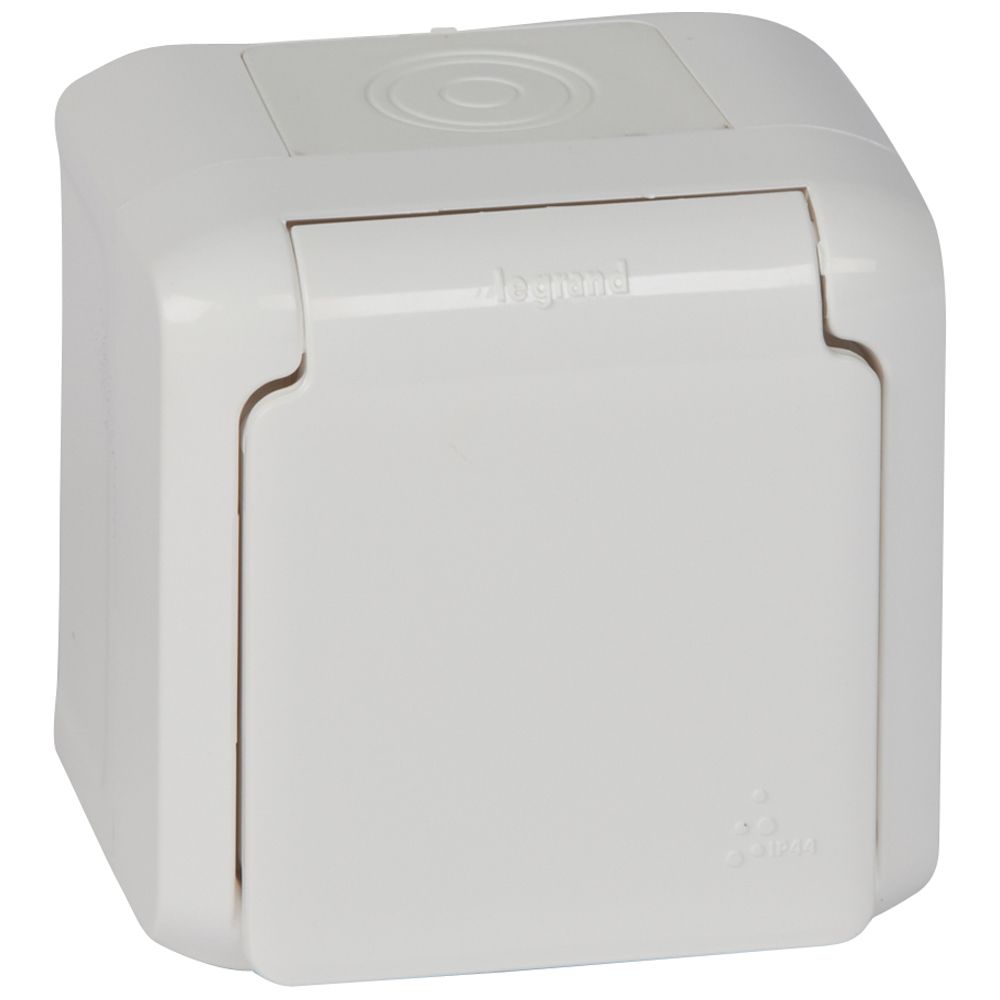 LEGRAND Forix - 2P+E German standard socket outlet -surface mounting - 16 A -250 V~ - White